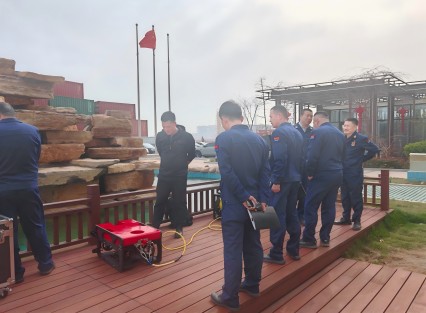 六推水下机器人在客户现场实拍